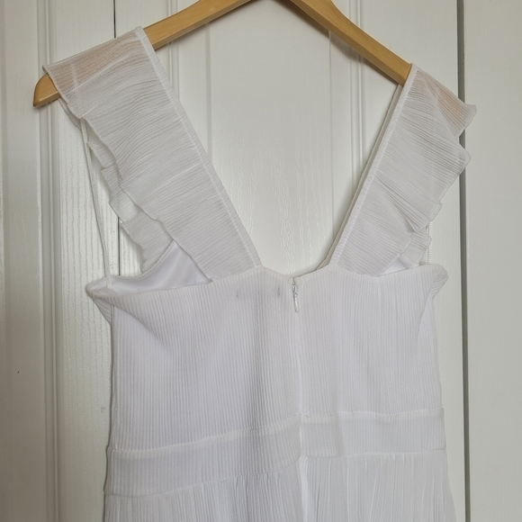 EXPRESS white Tiered Dress - Picture 2 of 15